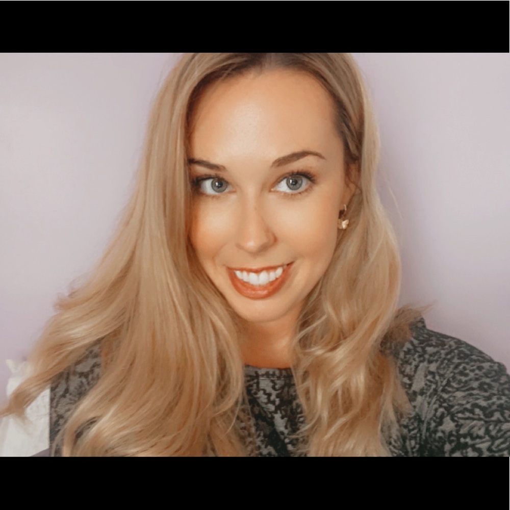 Meet your Posher, Caroline